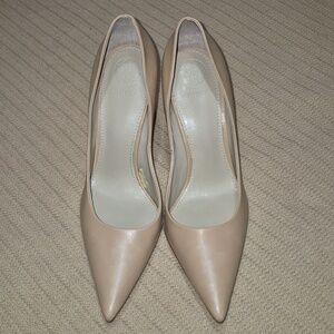GUESS Carrie Nude Pointed Heels Sz. 8.5